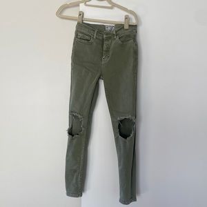 Green Free People skinny jeans, size 28